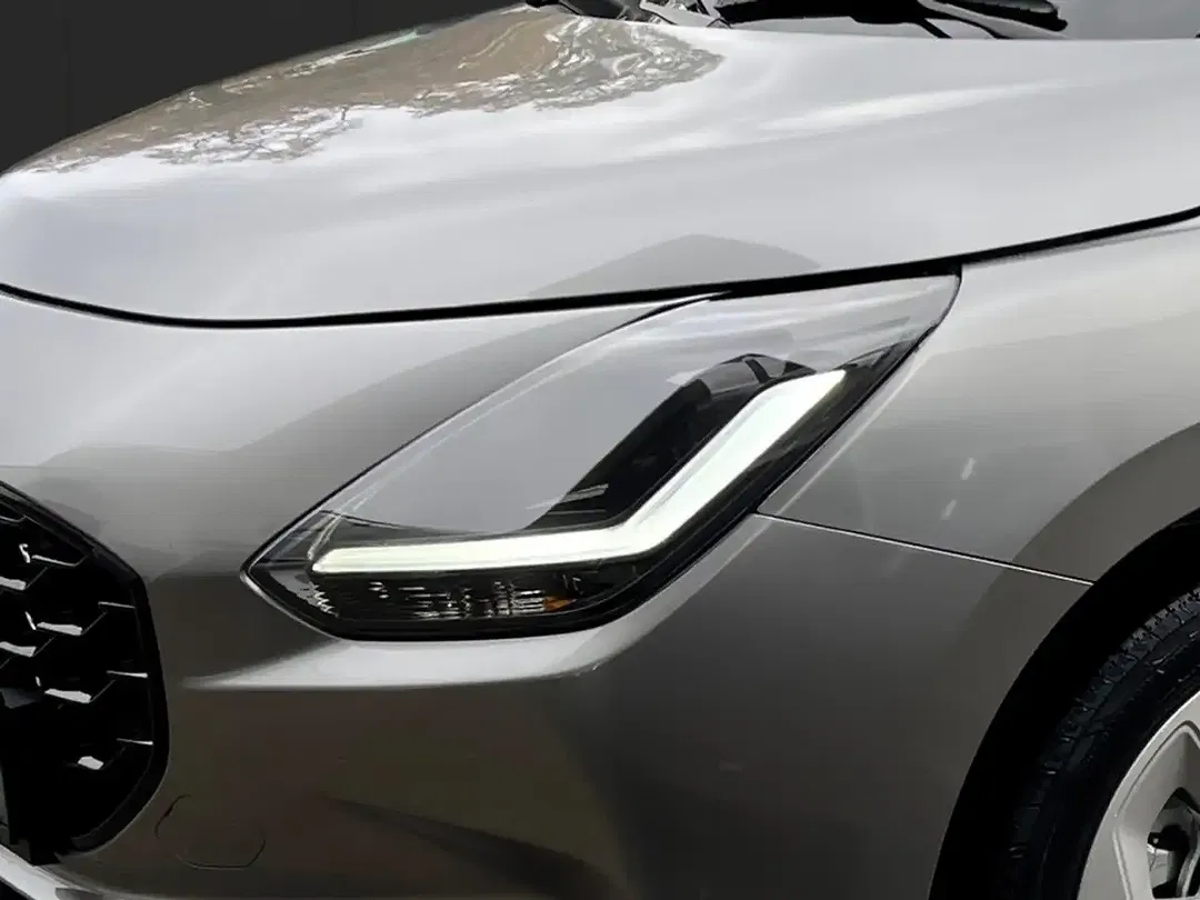 Suzuki Swift - Thumbnail 10