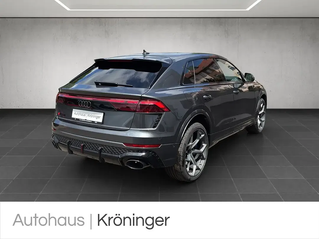 Audi RS Q8 - Thumbnail 2