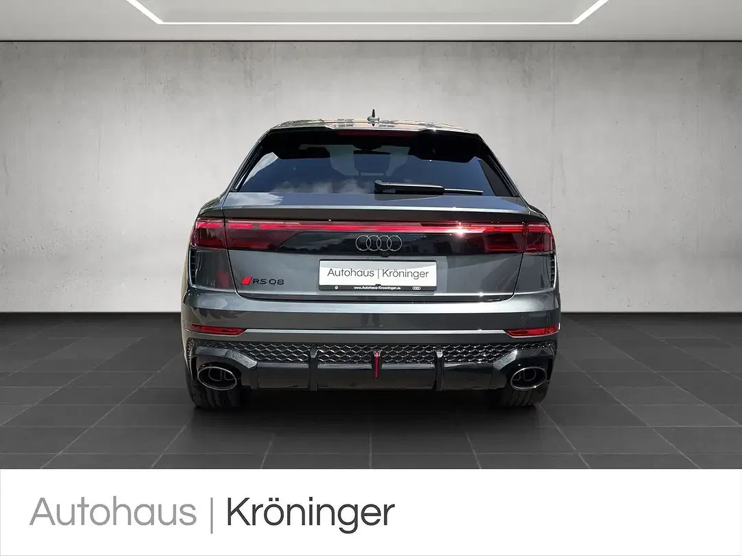 Audi RS Q8 - Thumbnail 6