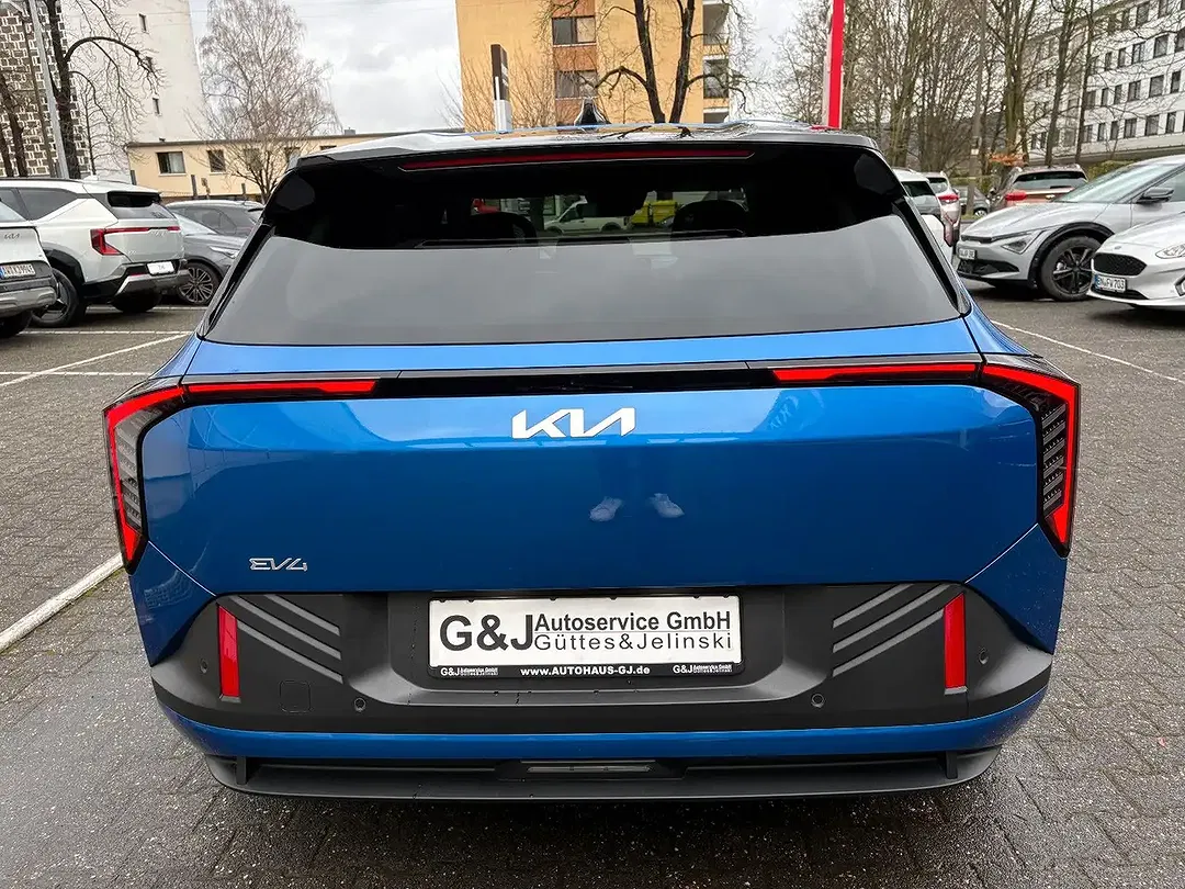 Kia EV4 - Thumbnail 11