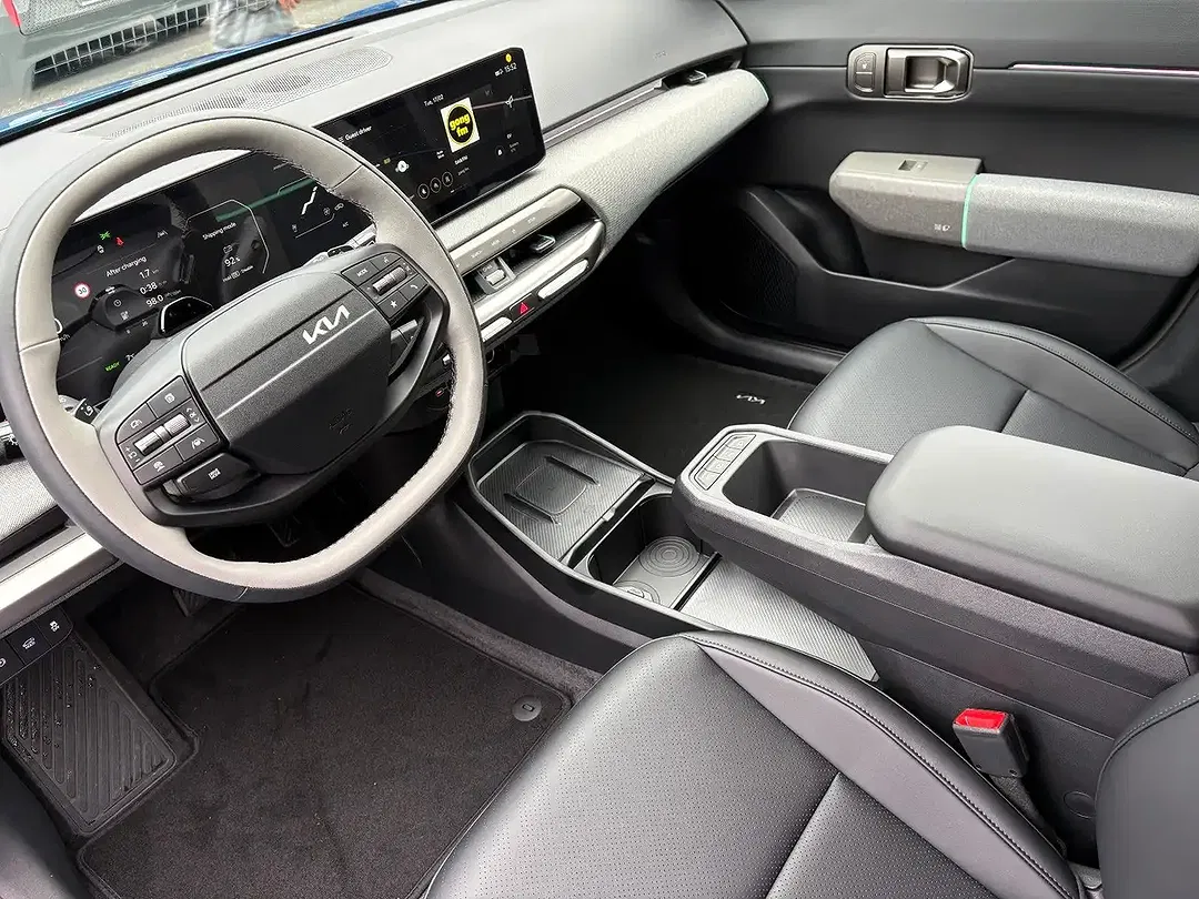 Kia EV4 - Thumbnail 15