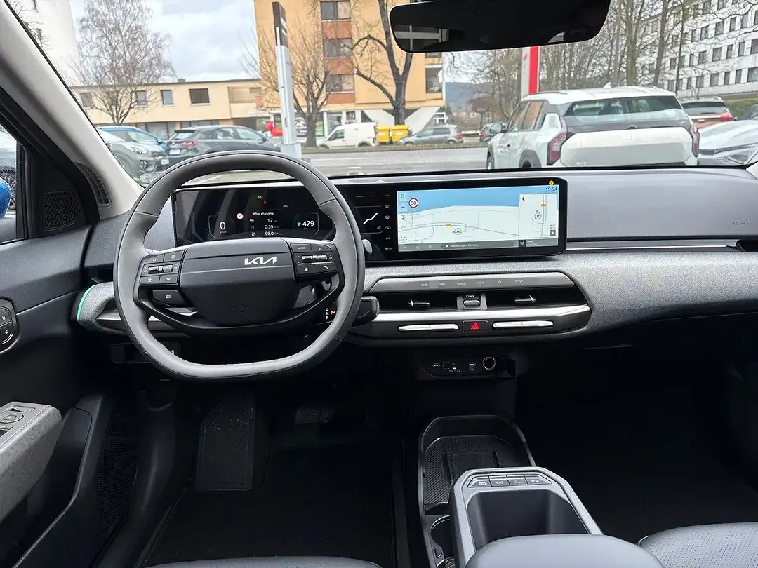 Kia EV4 - Thumbnail 17