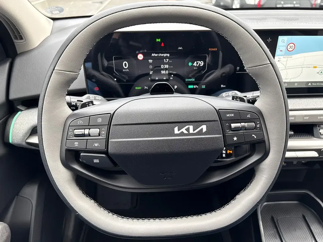 Kia EV4 - Thumbnail 18