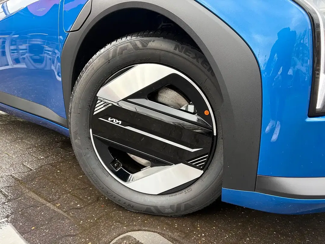 Kia EV4 - Thumbnail 5
