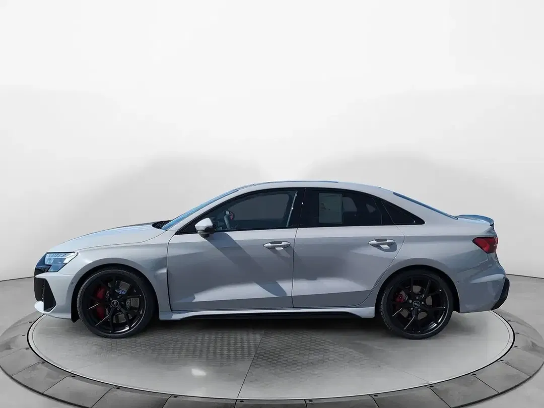 Audi RS3 - Thumbnail 2