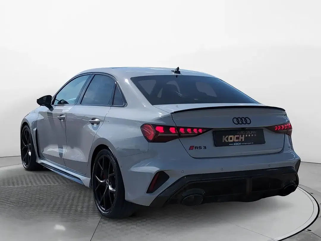 Audi RS3 - Thumbnail 3