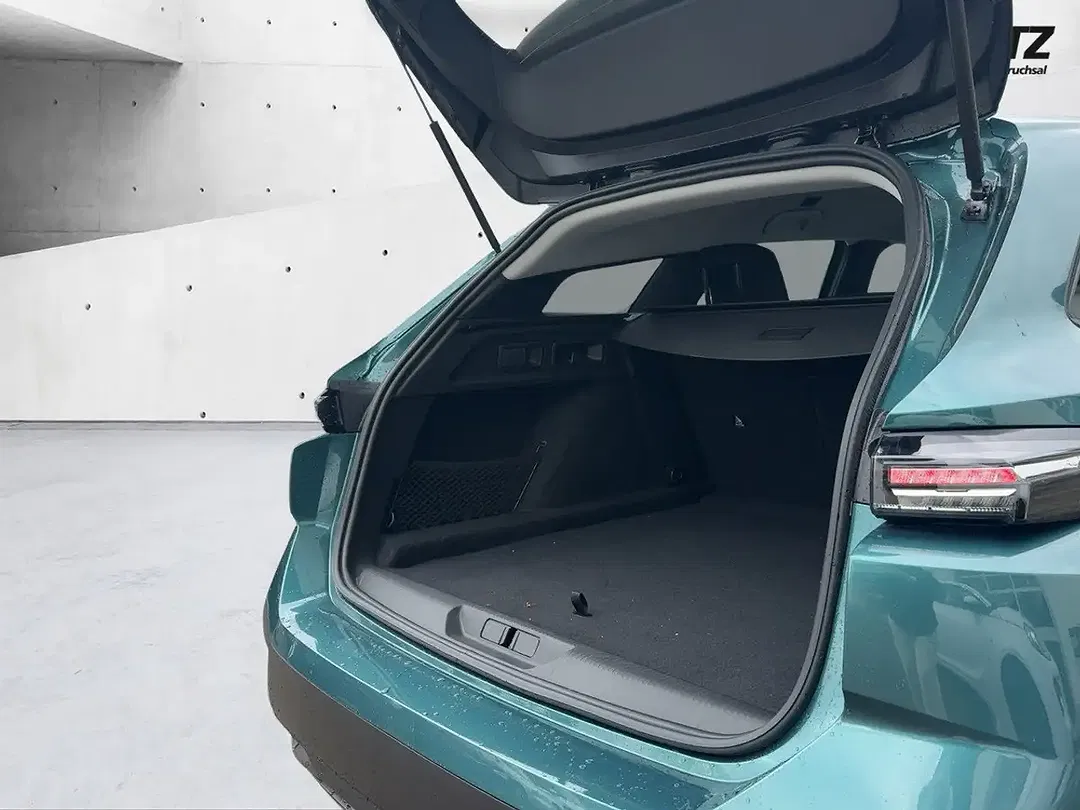 Peugeot 308 - Thumbnail 6