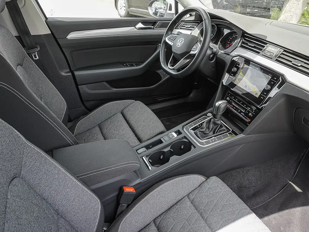 Volkswagen Passat Variant - Thumbnail 9