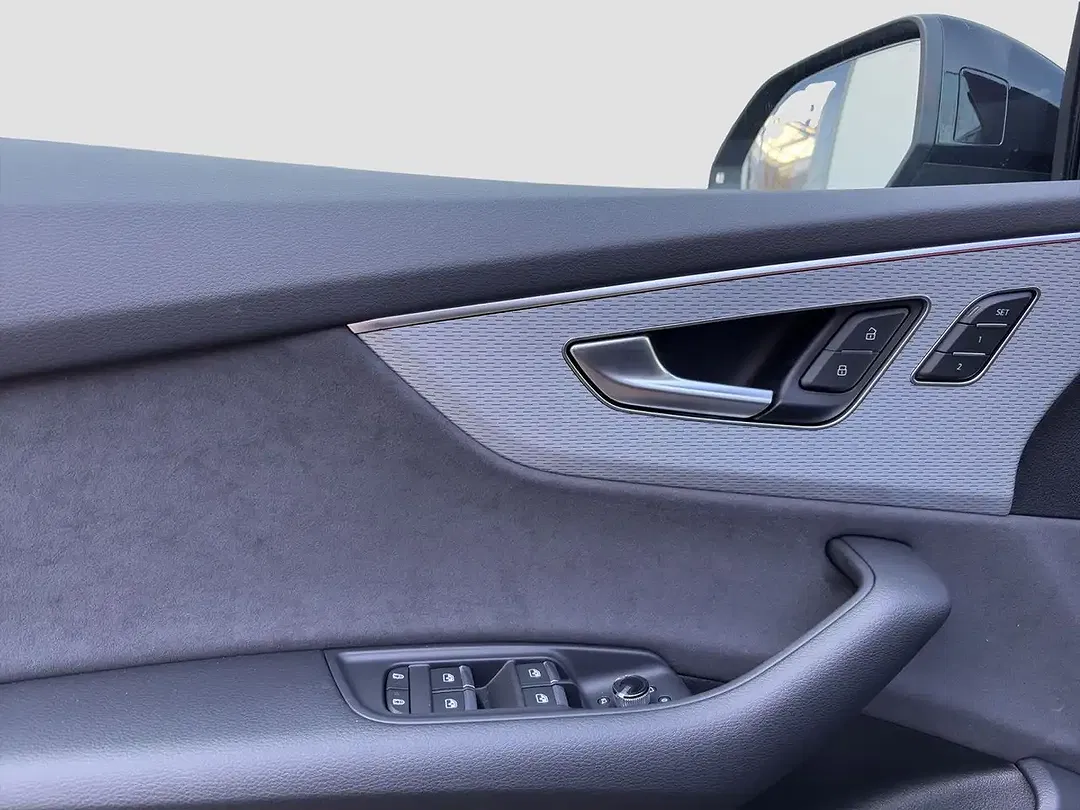 Audi Q8 - Thumbnail 12