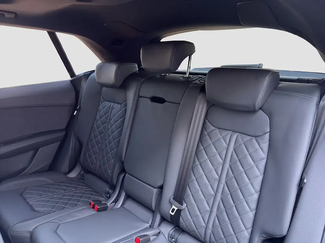 Audi Q8 - Thumbnail 13