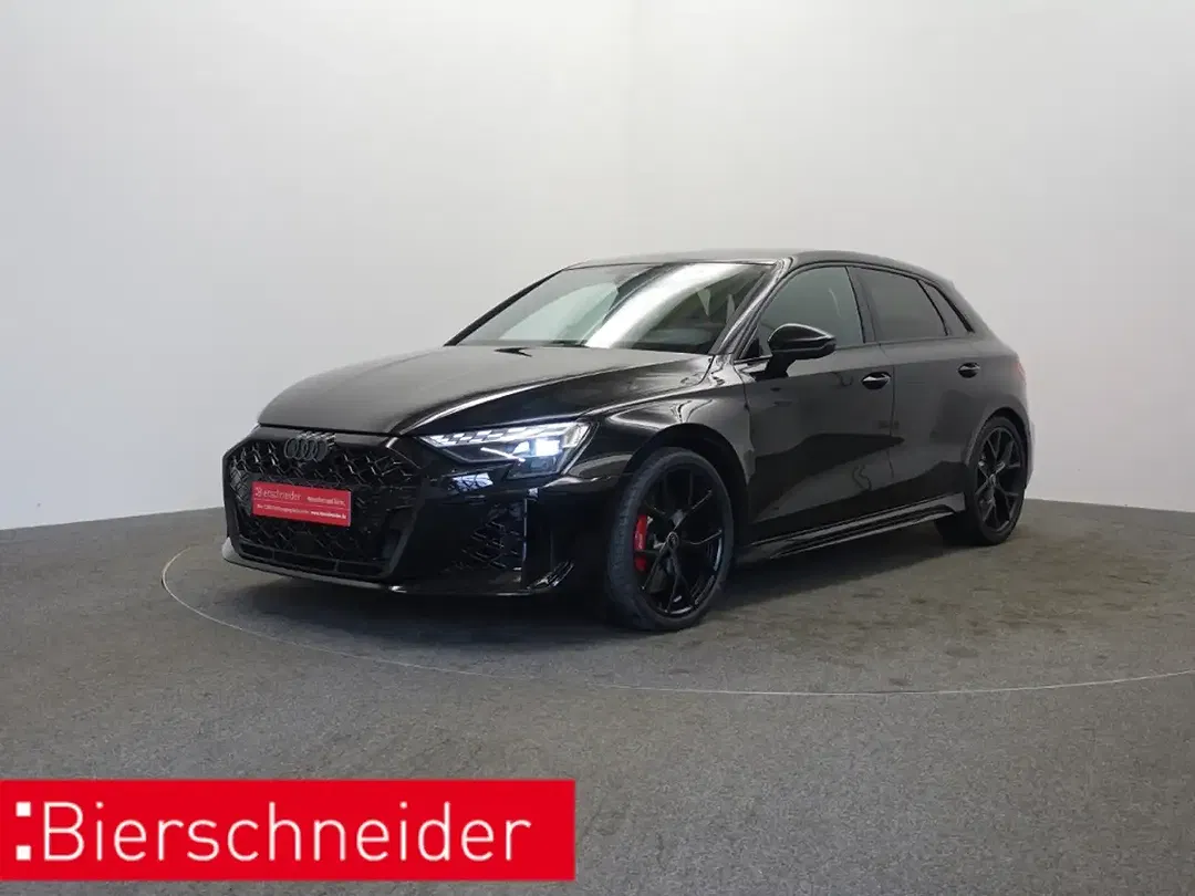 Audi RS3 - Thumbnail 1
