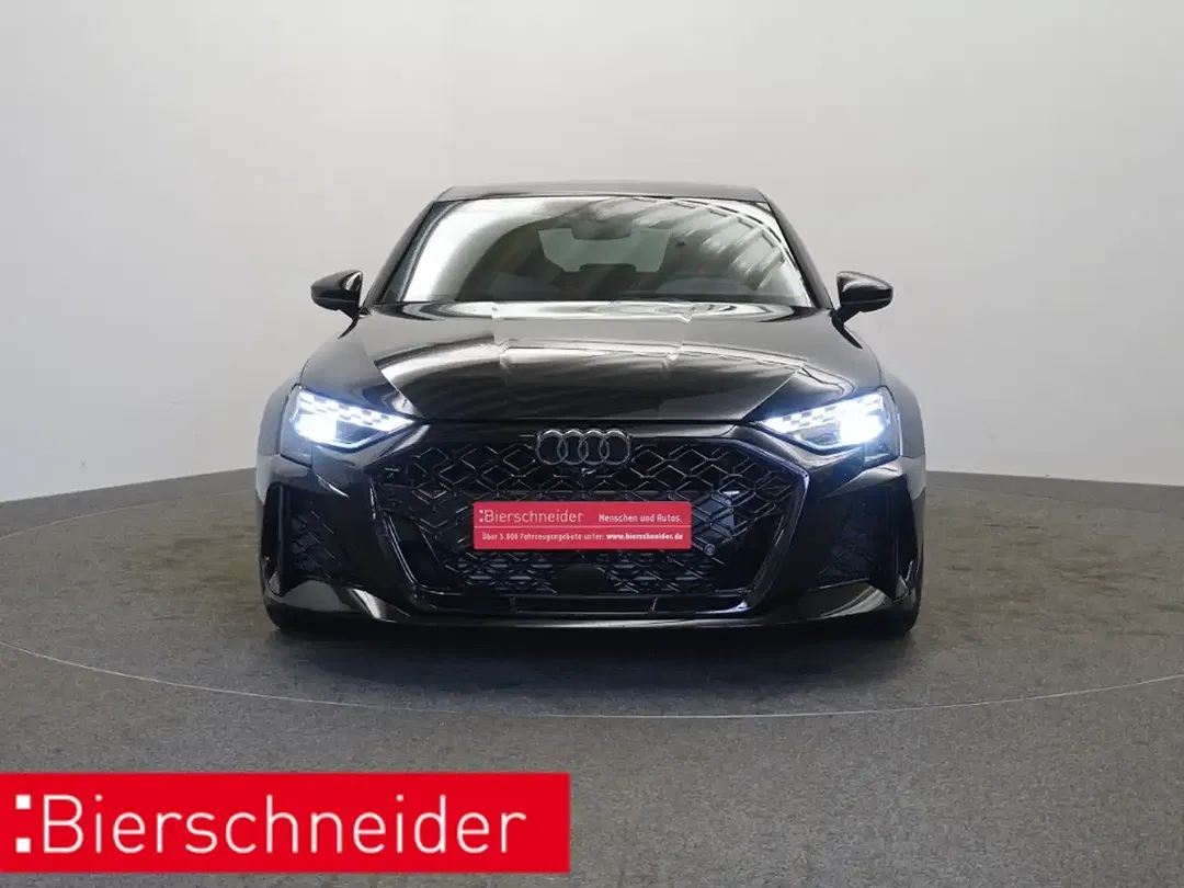 Audi RS3 - Thumbnail 3