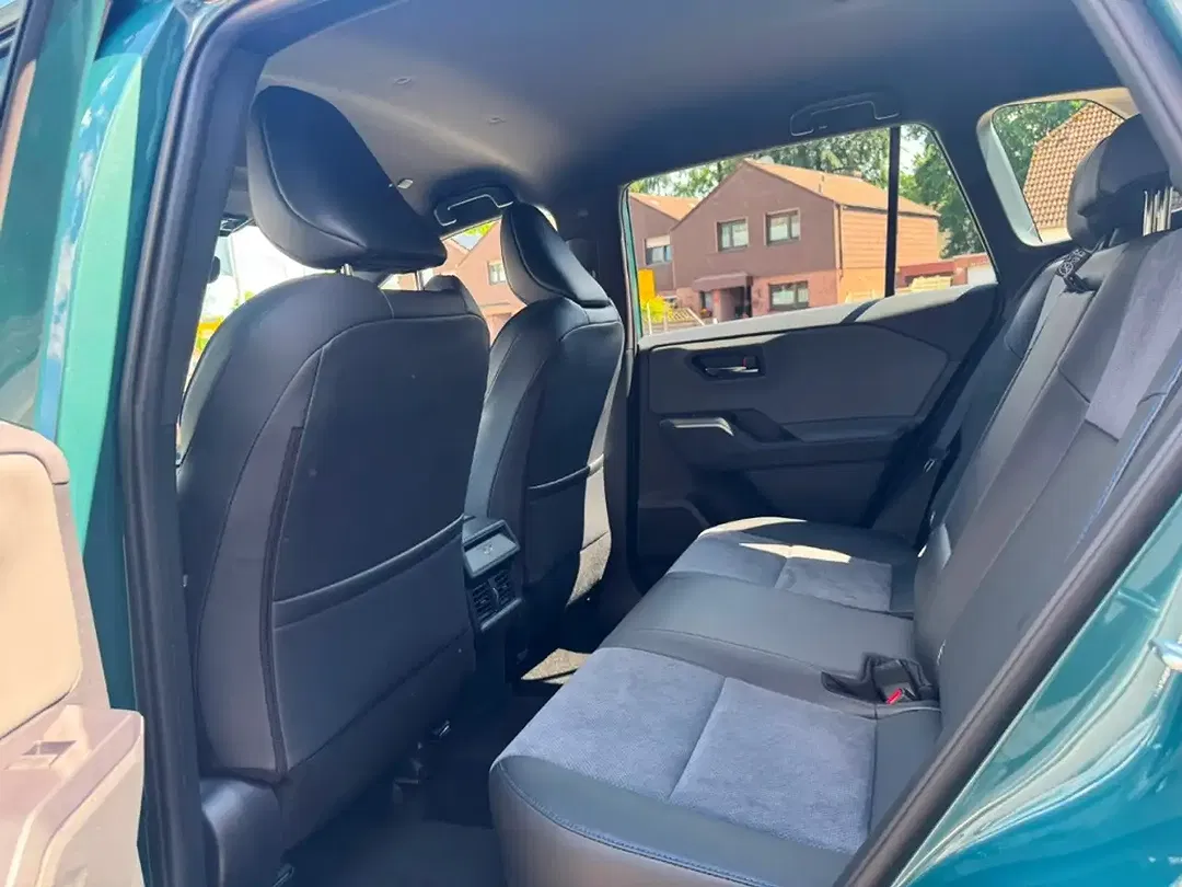 Toyota RAV 4 - Thumbnail 12