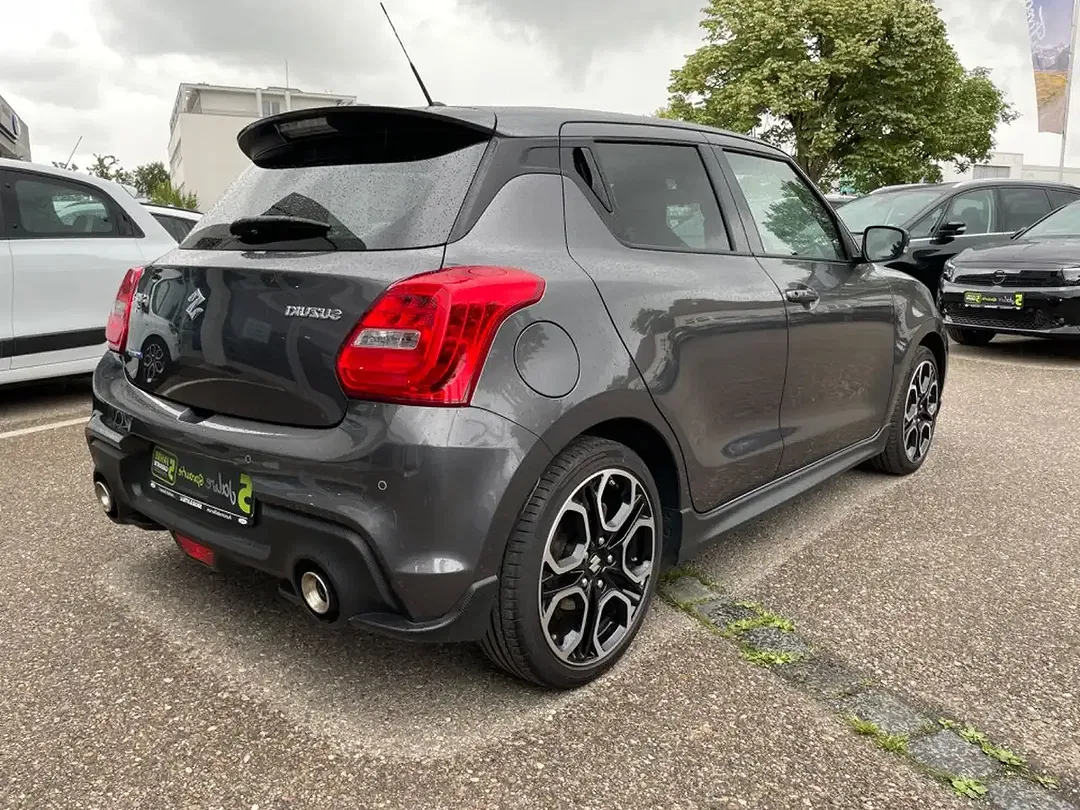 Suzuki Swift - Thumbnail 5