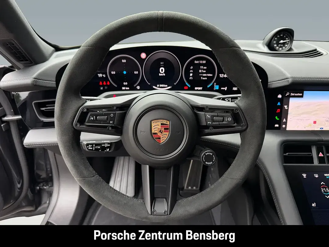 Porsche Taycan - Thumbnail 14
