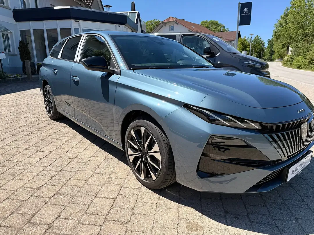 Peugeot 308 - Thumbnail 3