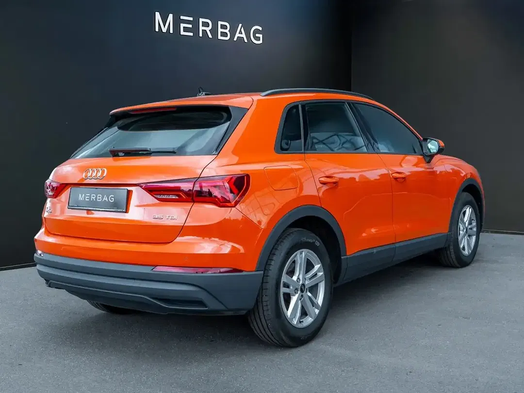 Audi Q3 - Thumbnail 3