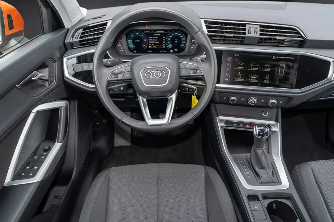 Audi Q3 - Thumbnail 6