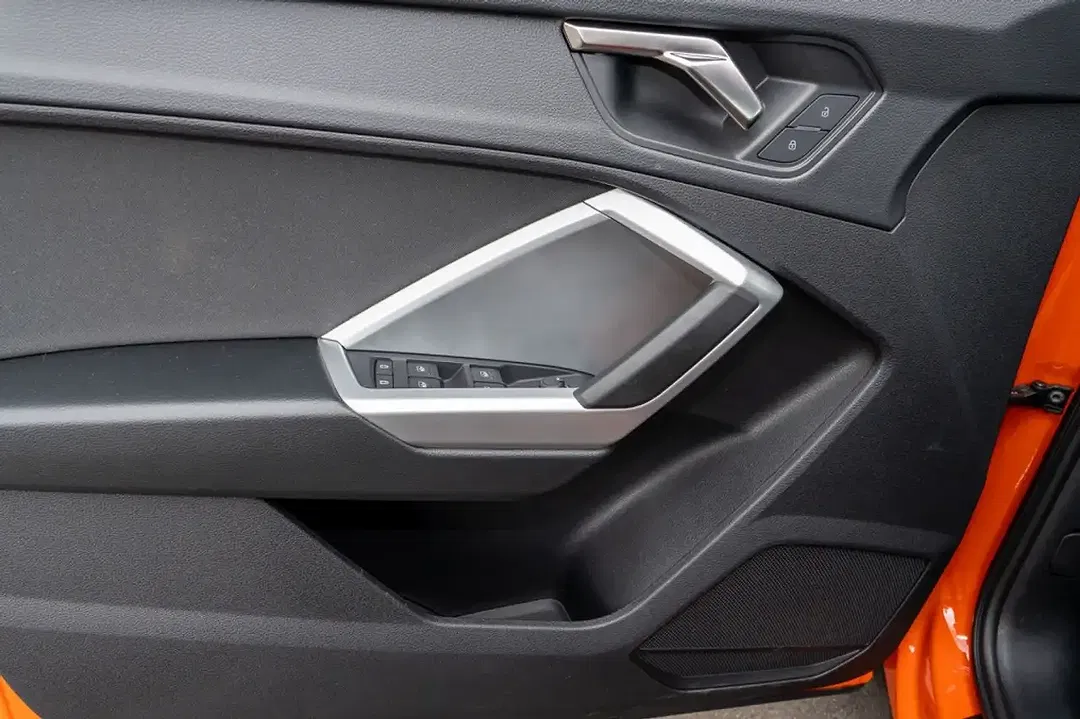 Audi Q3 - Thumbnail 9