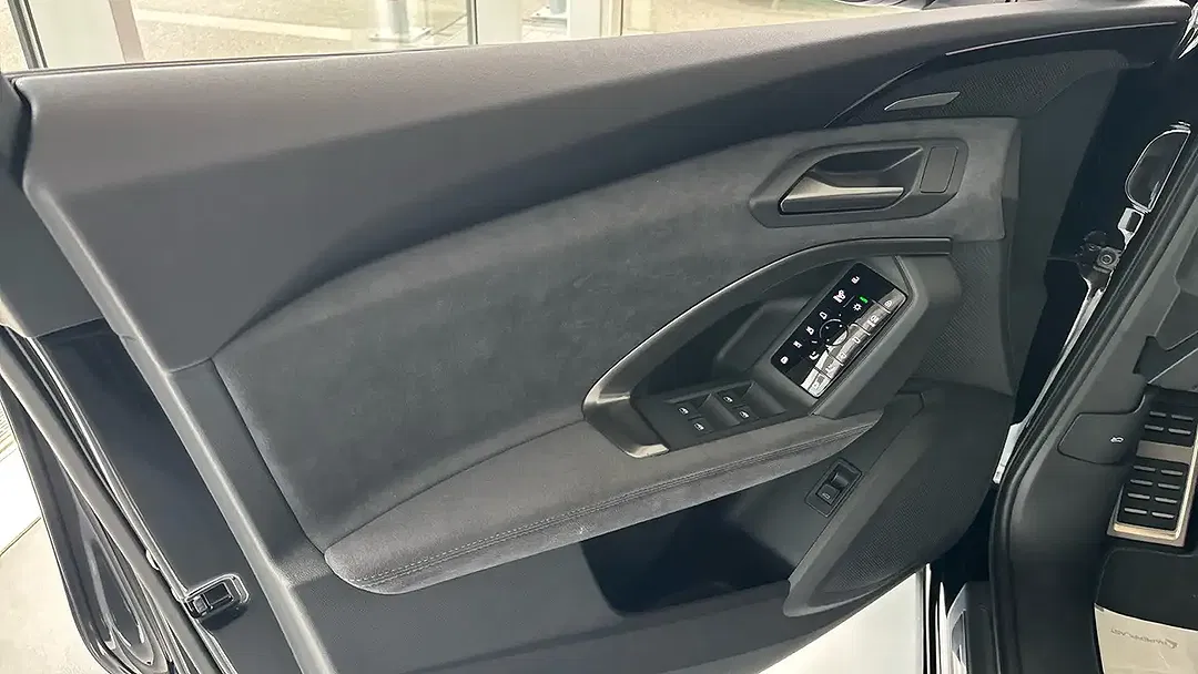 Audi SQ5 - Thumbnail 9