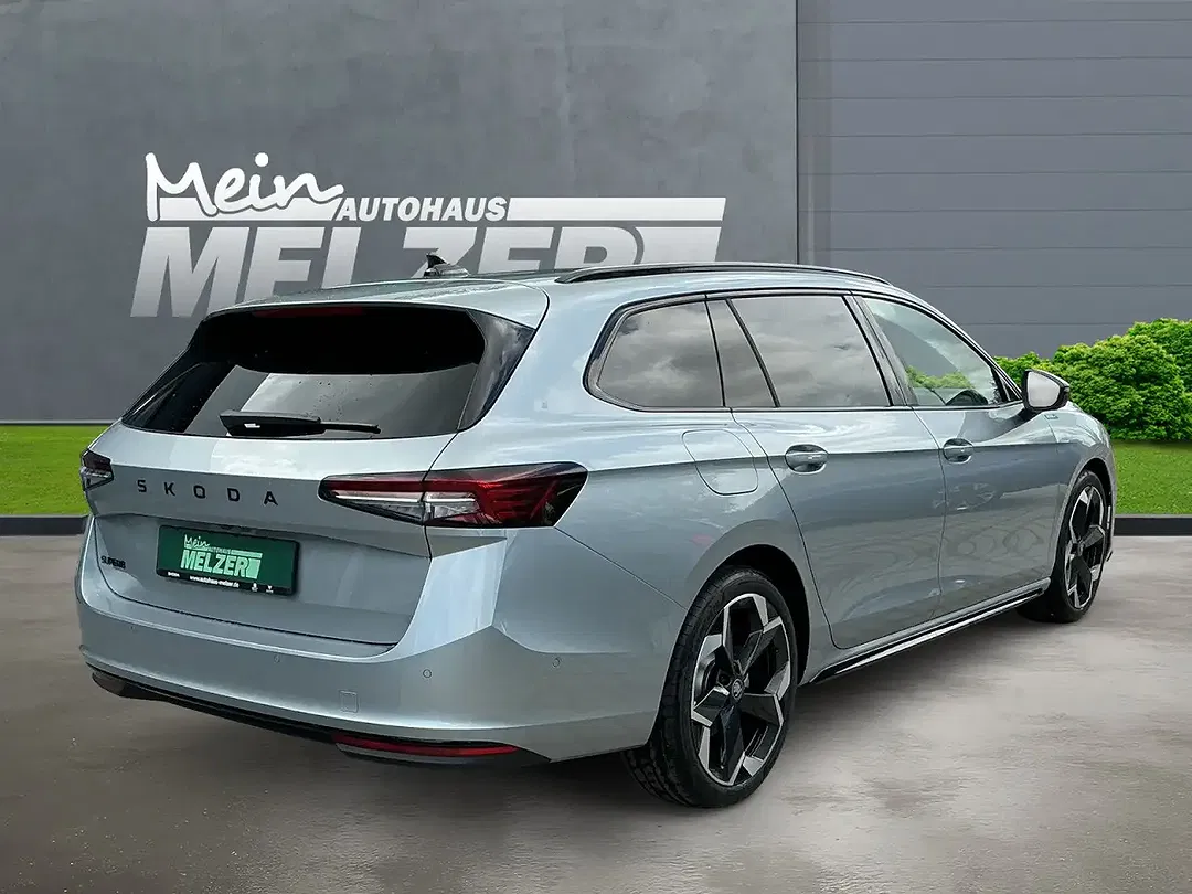 Skoda Superb - Thumbnail 2