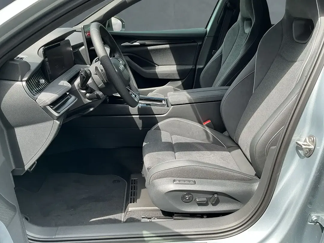 Skoda Superb - Thumbnail 4
