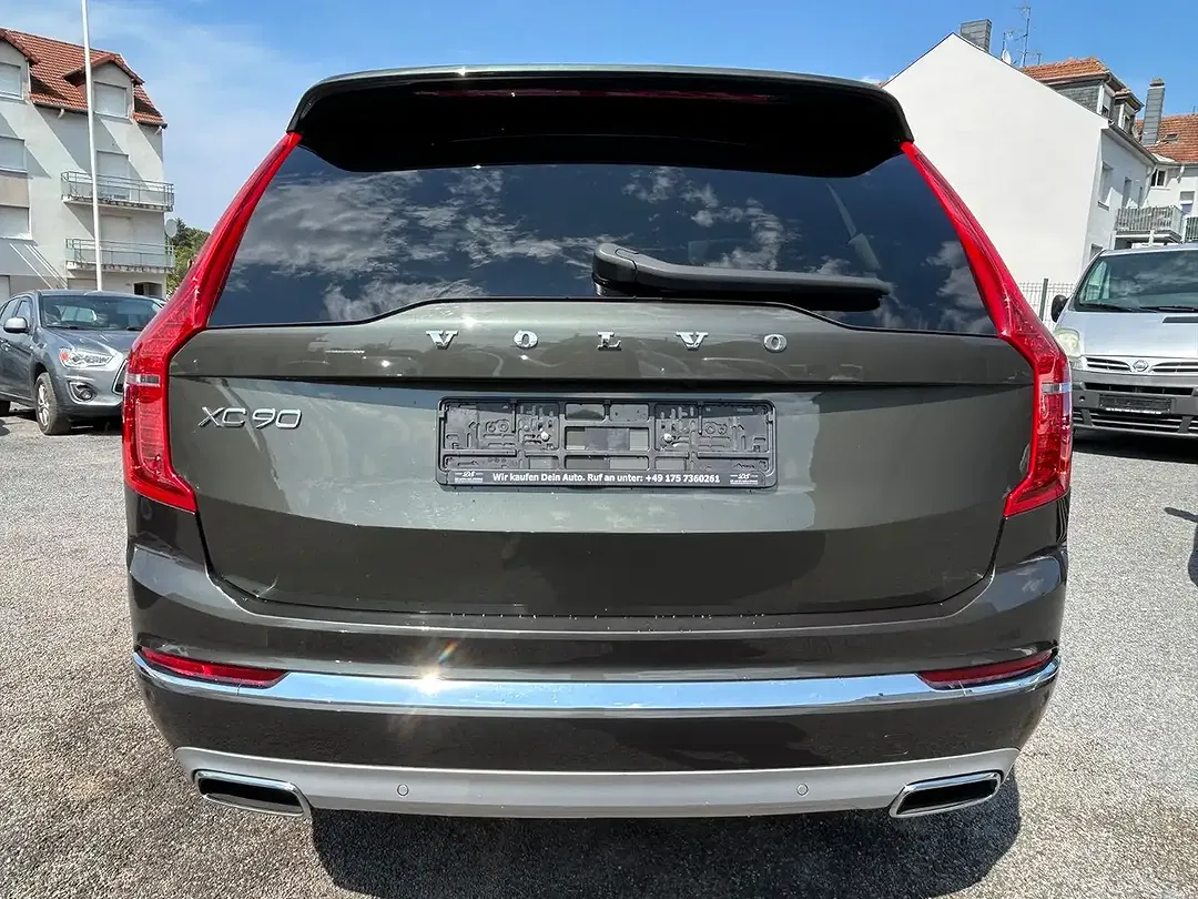 Volvo XC90 - Thumbnail 6