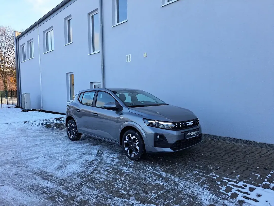 Dacia Sandero - Thumbnail 2