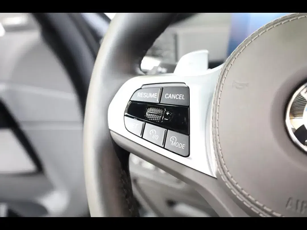 BMW X5 - Thumbnail 13