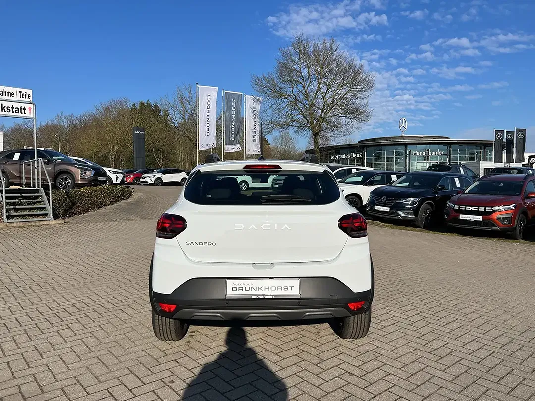Dacia Sandero - Thumbnail 2