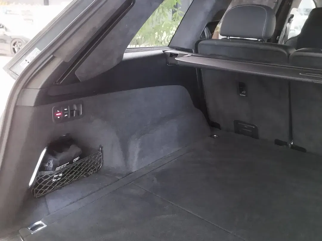Audi SQ7 - Thumbnail 9