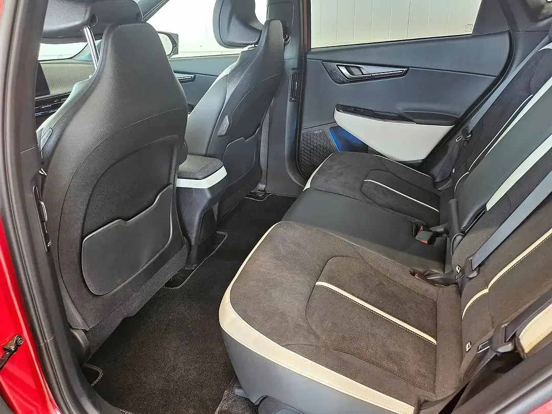 Kia EV6 - Thumbnail 10
