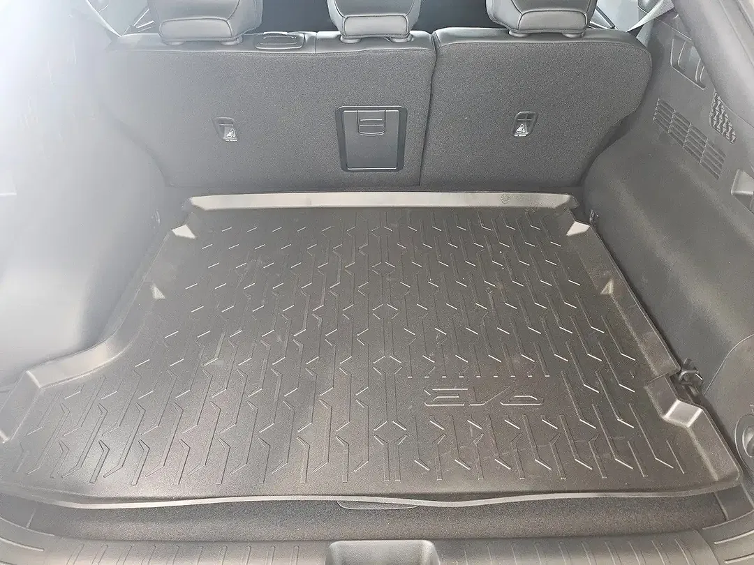 Kia EV6 - Thumbnail 11