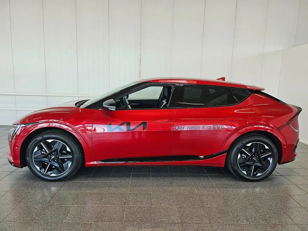 Kia EV6 - Thumbnail 3