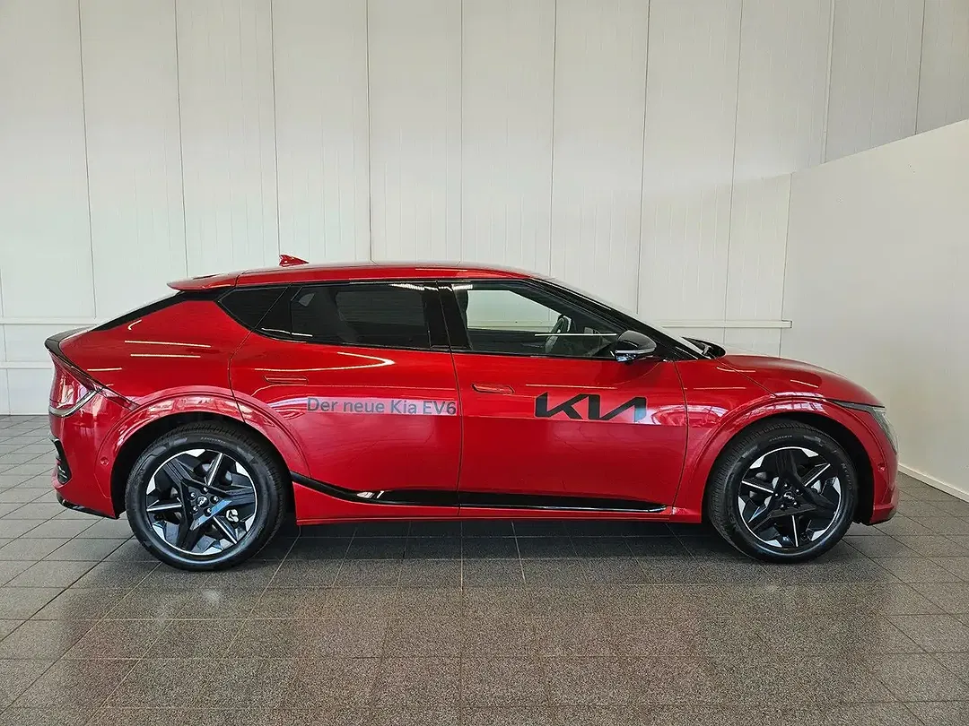 Kia EV6 - Thumbnail 4