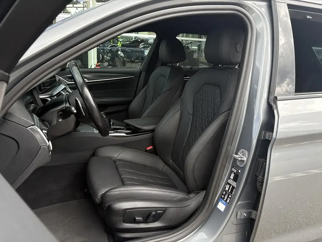 BMW 530 - Thumbnail 14