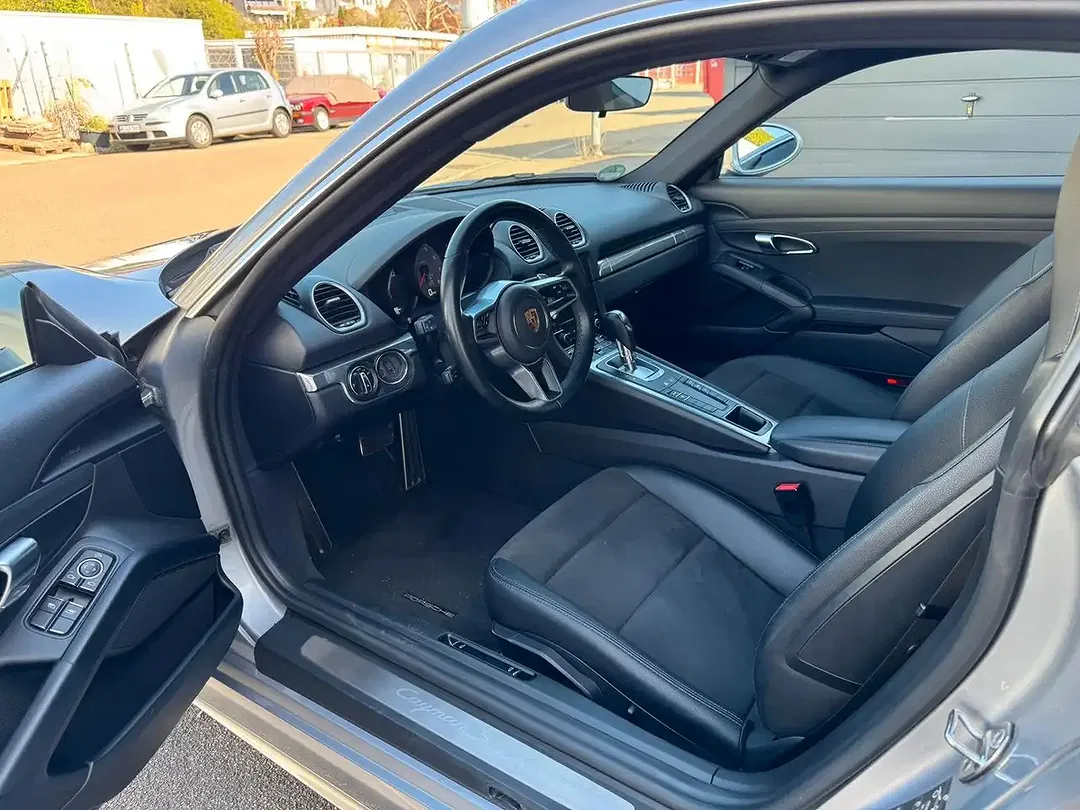 Porsche Cayman - Thumbnail 10