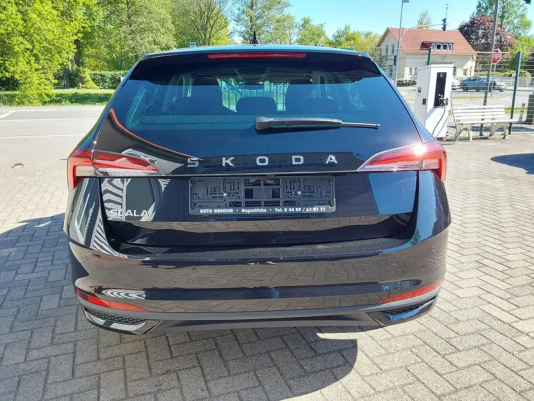 Skoda Scala - Thumbnail 6