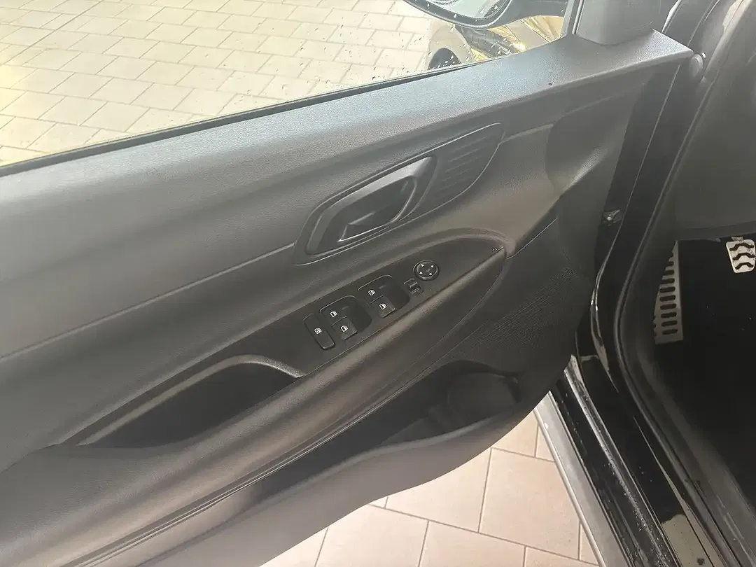 Hyundai i20 - Thumbnail 11
