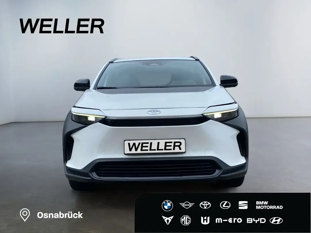 Toyota bZ4X - Thumbnail 2
