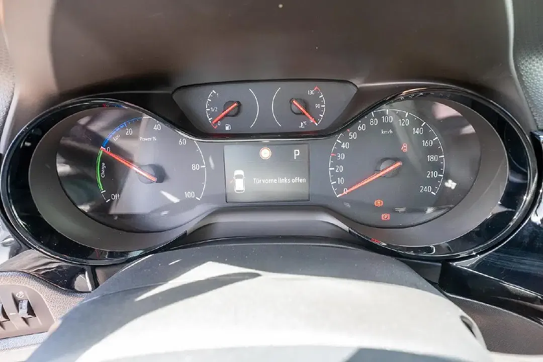 Opel Corsa - Thumbnail 13