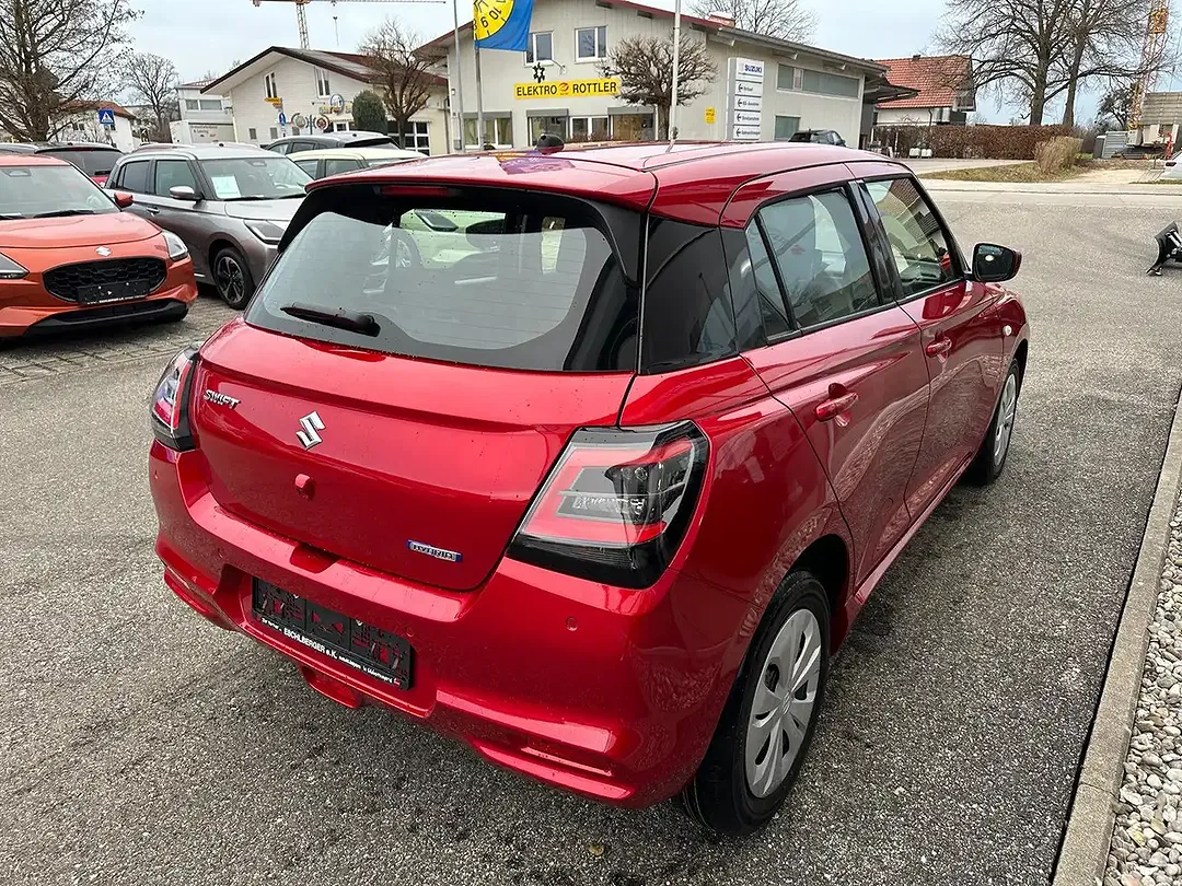 Suzuki Swift - Thumbnail 5