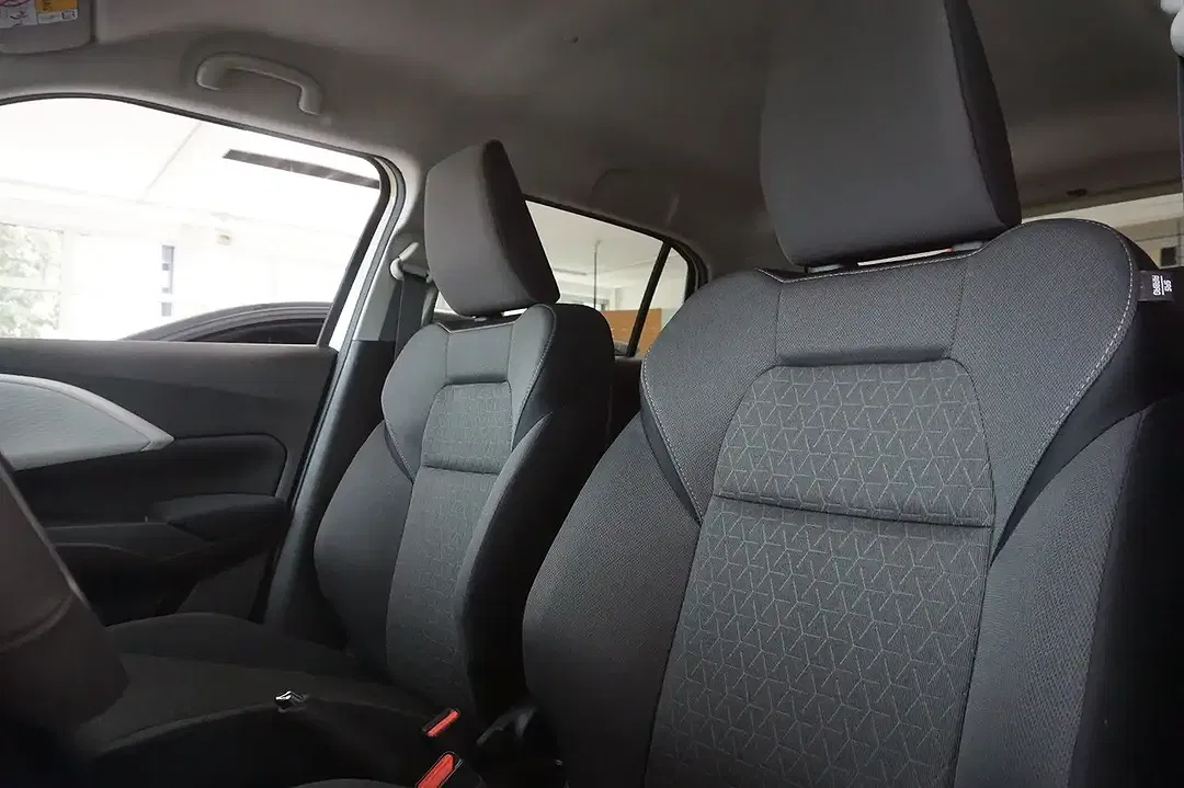 Suzuki Swift - Thumbnail 17