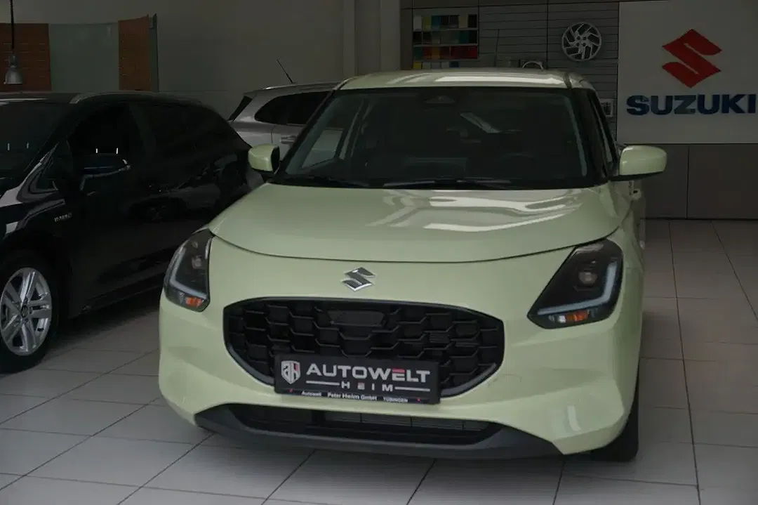 Suzuki Swift - Thumbnail 3