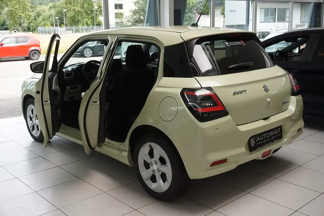 Suzuki Swift - Thumbnail 6