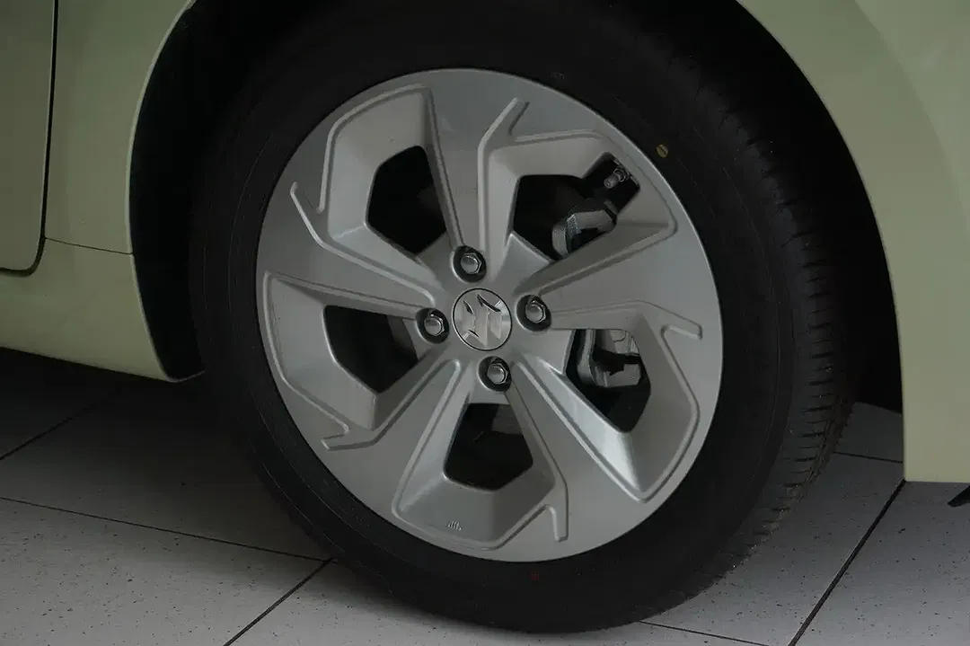 Suzuki Swift - Thumbnail 9