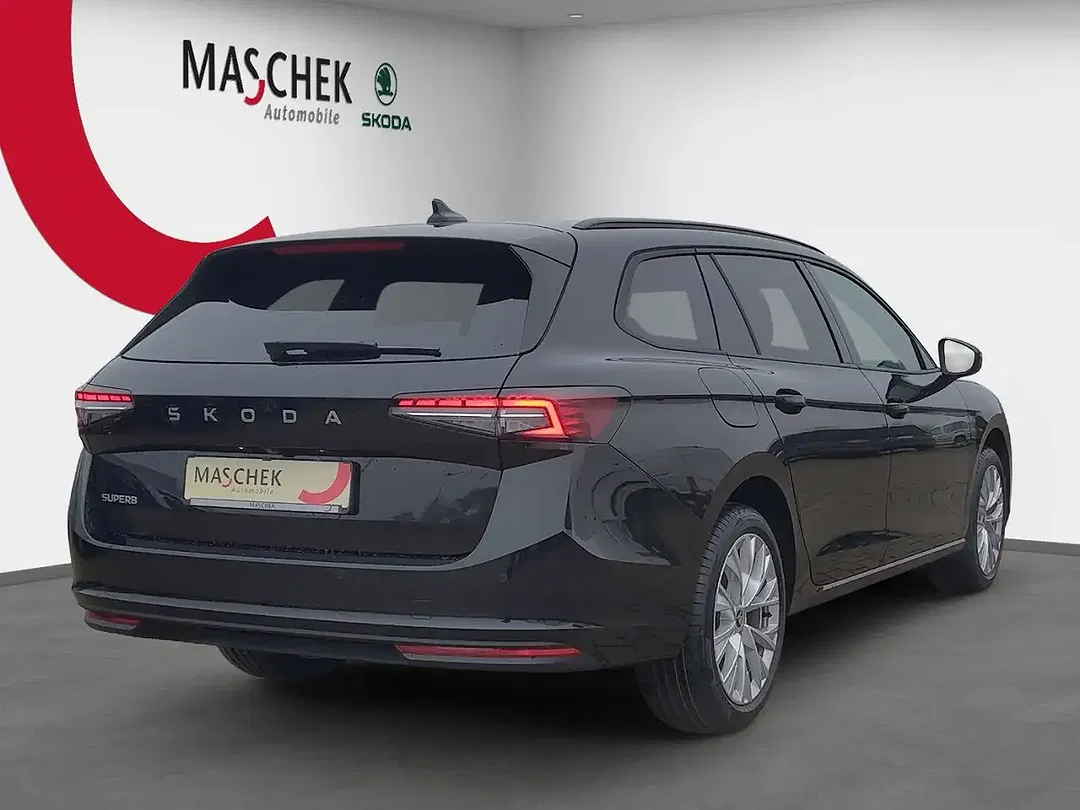 Skoda Superb - Thumbnail 5