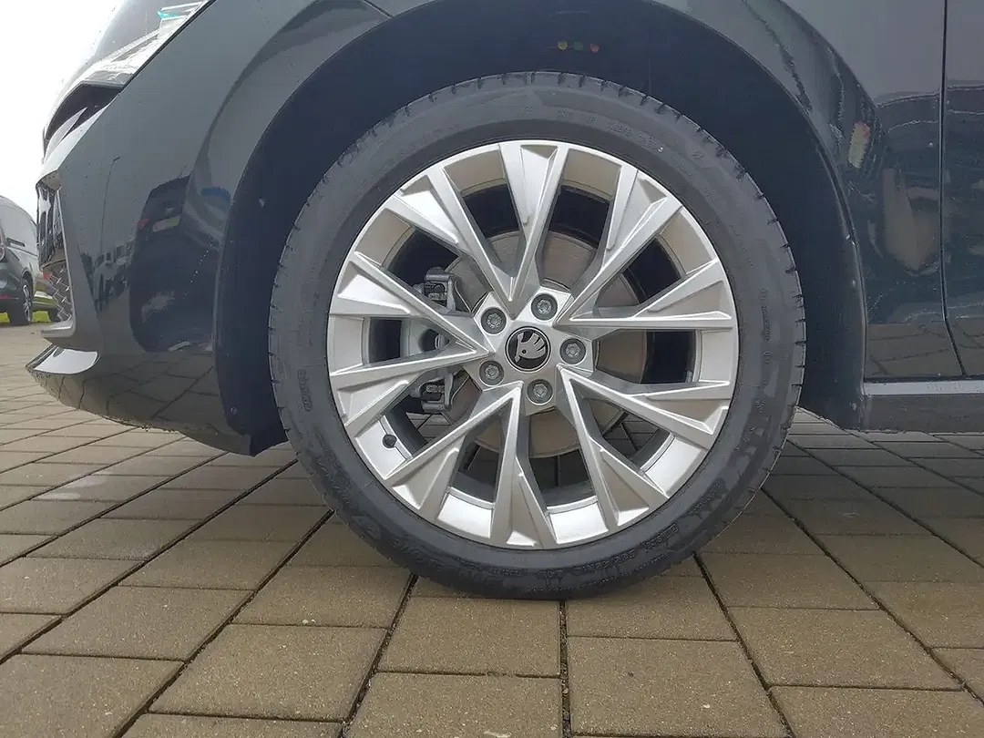 Skoda Superb - Thumbnail 8