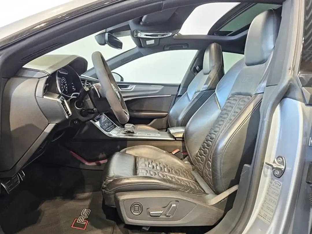 Audi RS7 - Thumbnail 12