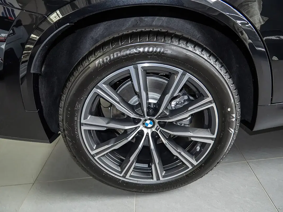 BMW X5 - Thumbnail 5